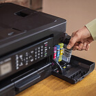 Productafbeelding Brother LC-527M Magenta 900 pagina&acute;s (Origineel)